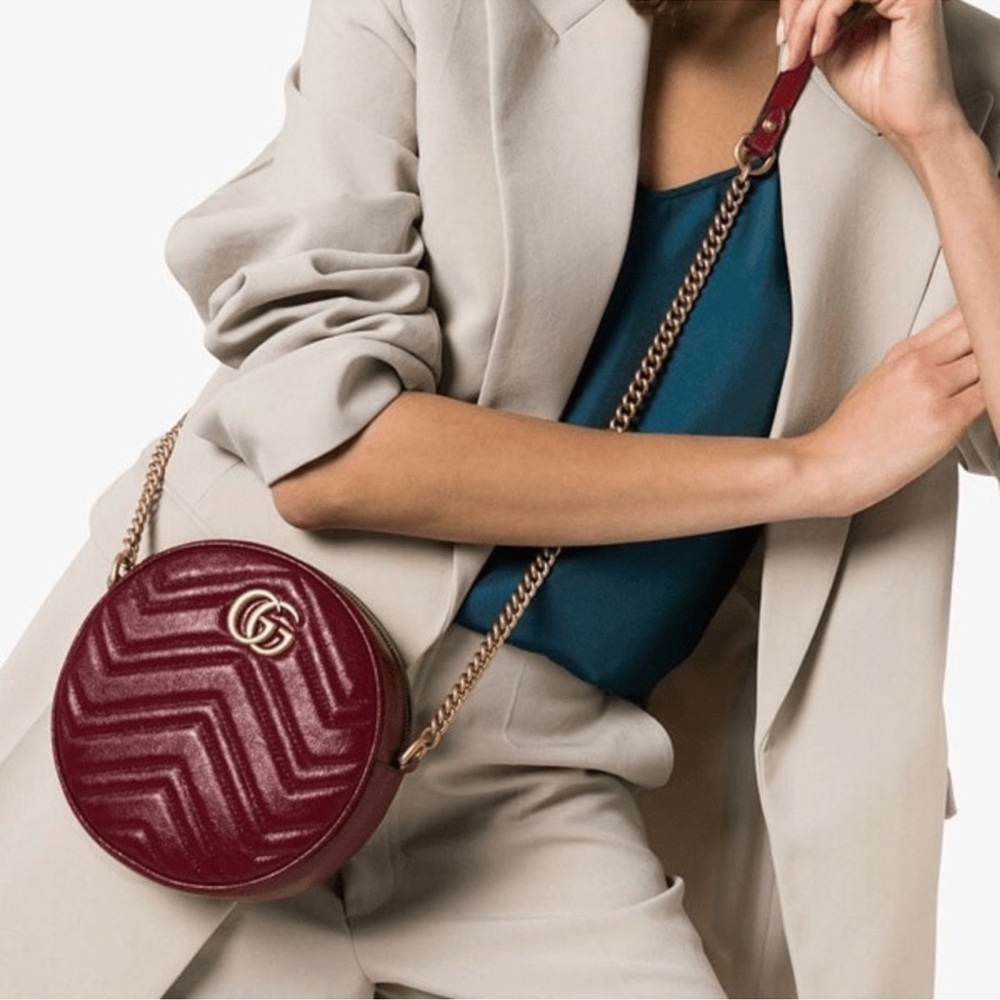 Athentic Gucci Red Quilted crossbody - Picture 3 of 16